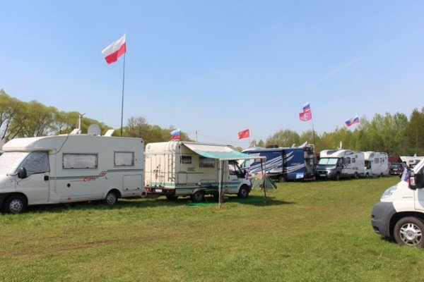 Фото Кемпинг на озере Селява