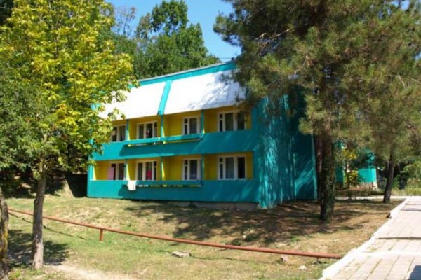 Фото База отдыха «Скала Парус»