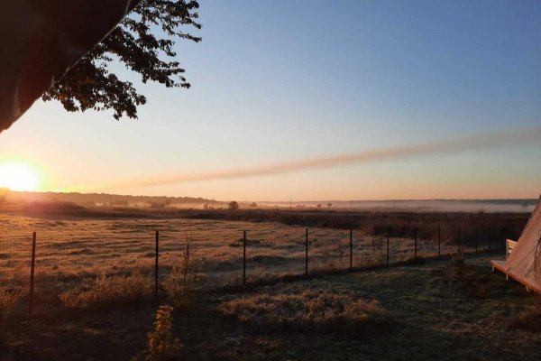 Фото Глэмпинг «В поле»
