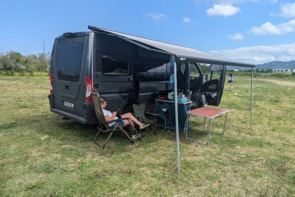 Фото RVRENT.GE